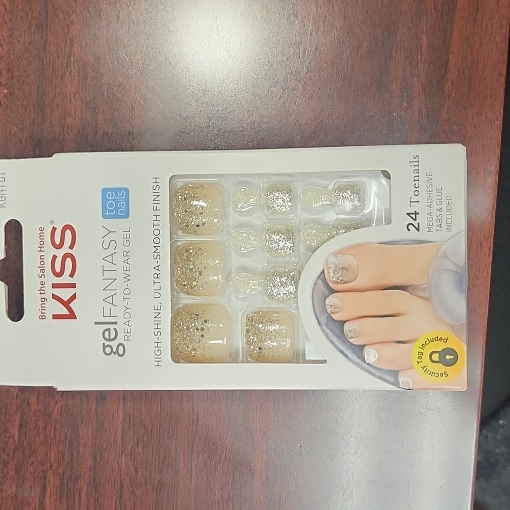 Kiss Glue on Toe Nails